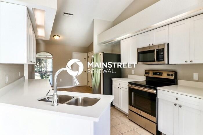 7960 Kaitlin Cir - Photo 7 of 16