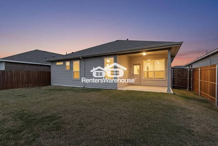 8517 Centerboard Lane - Photo 2 of 45