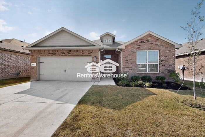 8517 Centerboard Lane - Photo 5 of 45