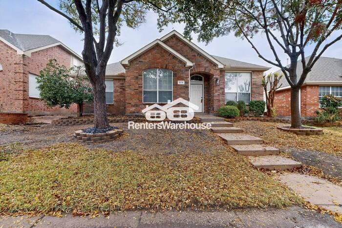 6216 Dark Forest Drive - Photo 4 of 44