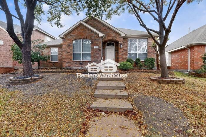 6216 Dark Forest Drive - Photo 7 of 44