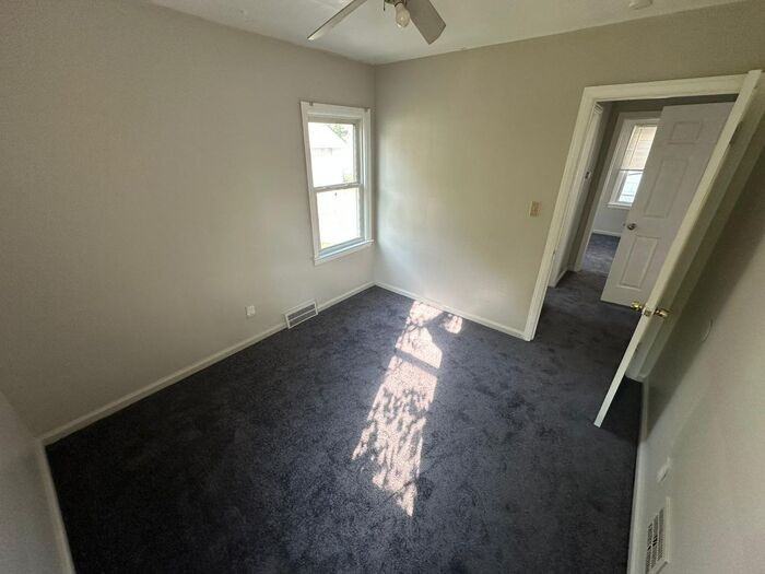 19131 Kenosha St - Photo 4 of 9