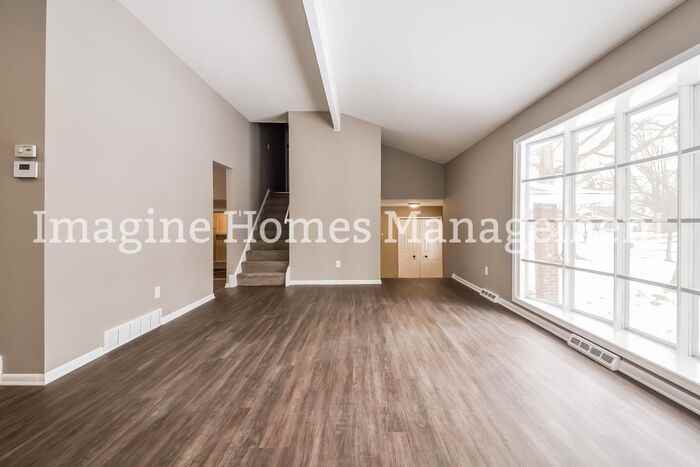 33290 Cromwell Dr - Photo 3 of 21