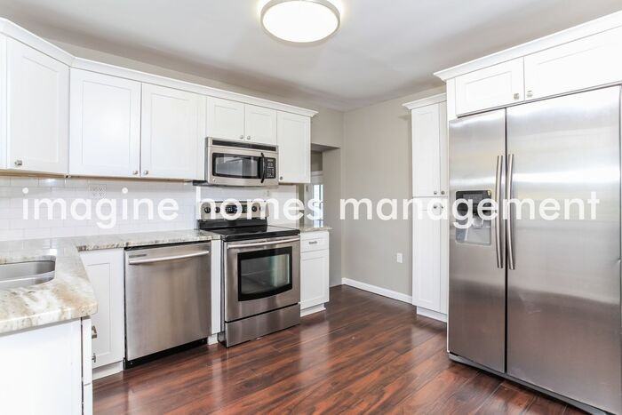 8364 Beech Ave - Photo 7 of 18