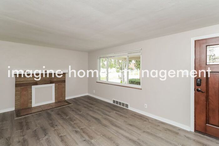 201 White Oak Drive - Photo 3 of 15