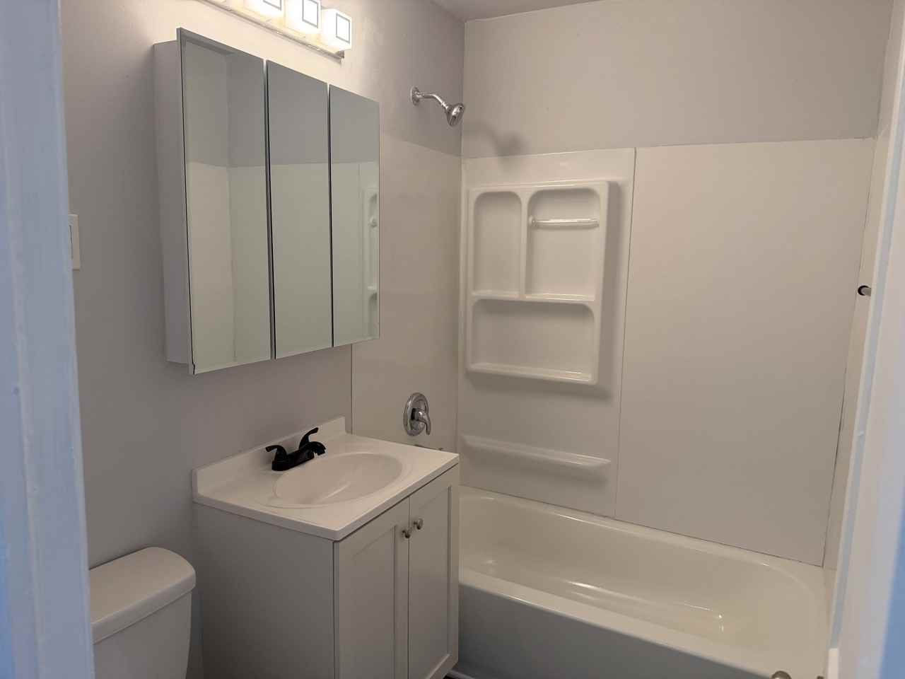 706 S Hunter St #706 - Photo 4 of 4