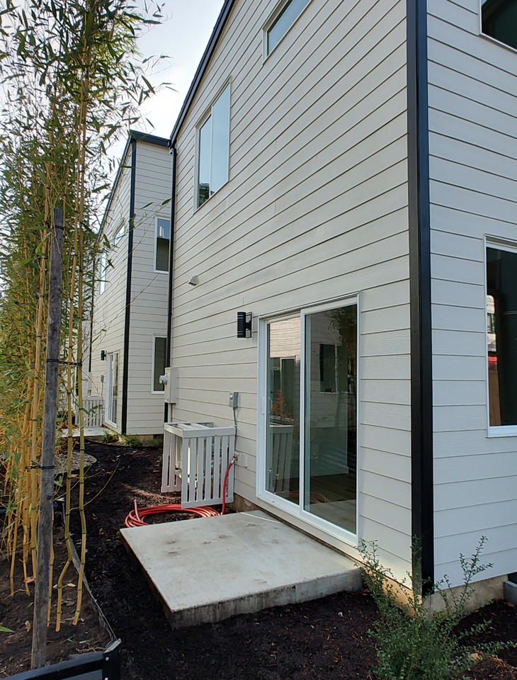 4266 Ne Going St #NA - Photo 5 of 12