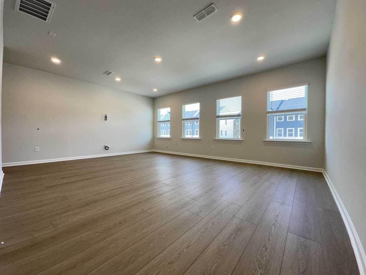 2801 Farmhouse Dr #1 - Photo 2 of 15