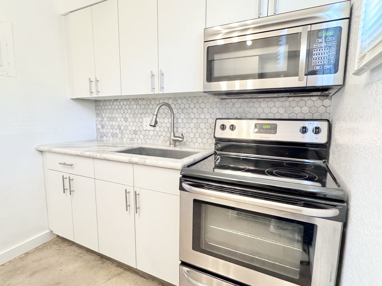 45 East Lexington Avenue #3 - Photo 7 of 27