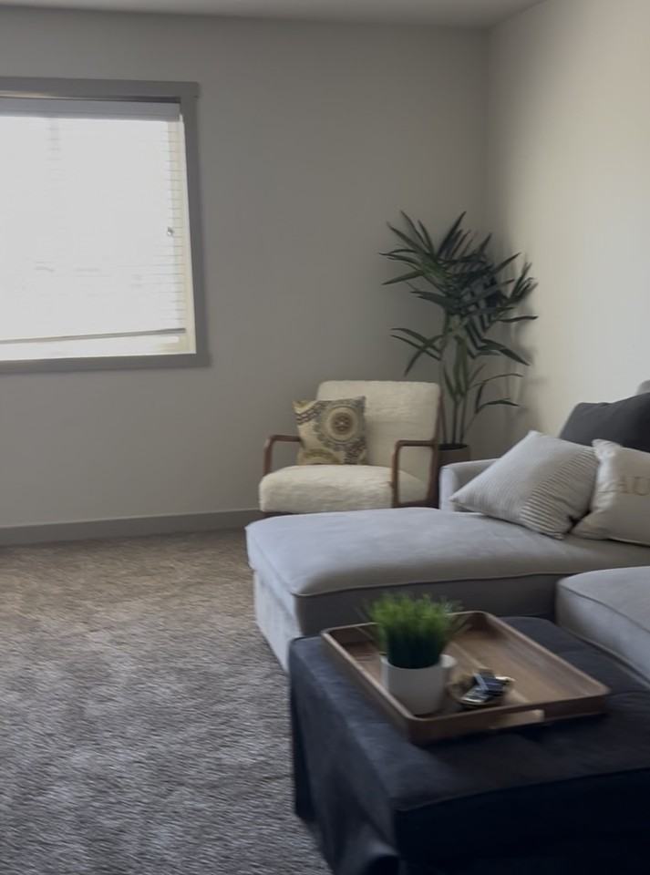 736 East 125 North Street - Photo 6 of 7