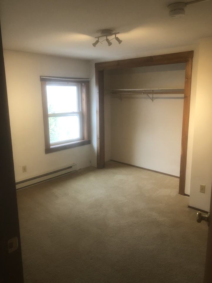 80 Lower Main St E #3 - Photo 5 of 9