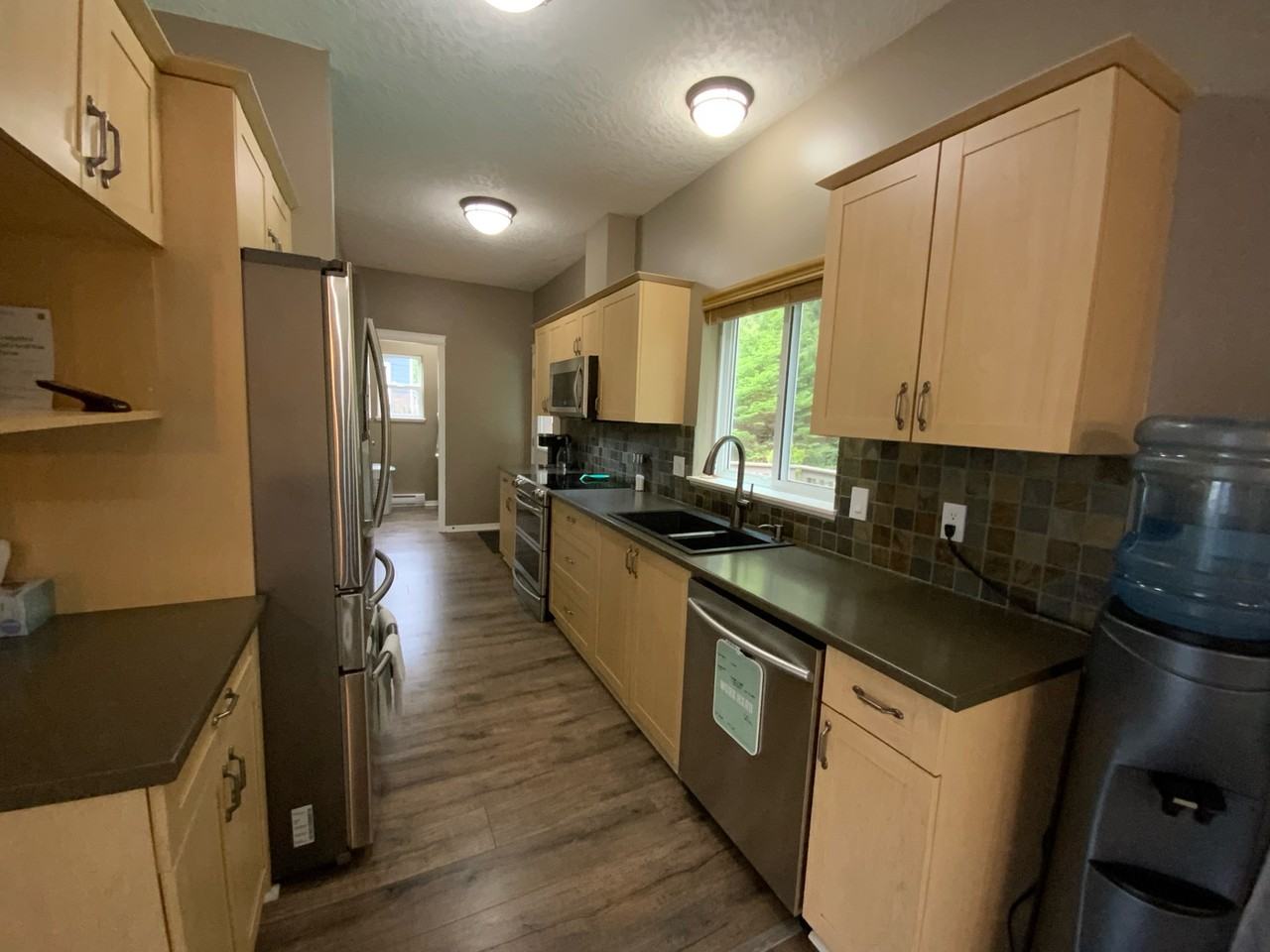 936 Starling Pl #MAIN - Photo 6 of 20