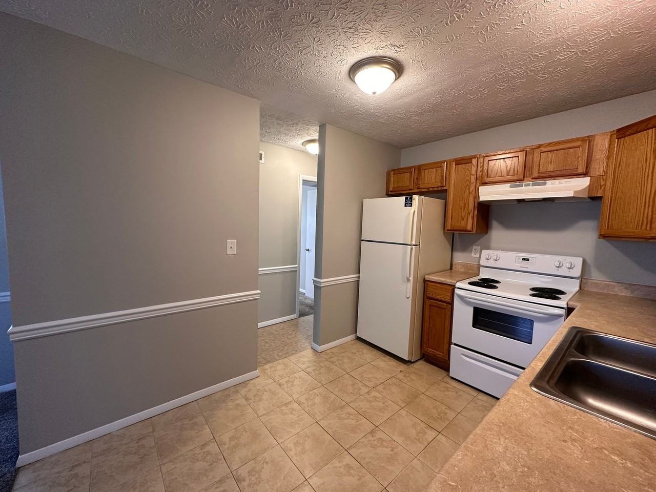 Breckenridge Apartment Homes - Photo 6 of 41