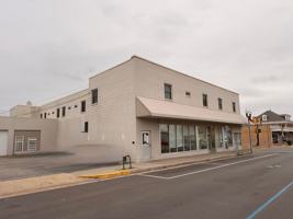 featured image of 1000 North Pine Street