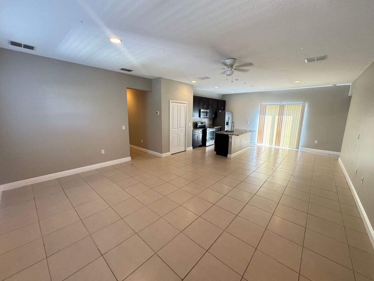 1417 Swan Court - Photo 4 of 16