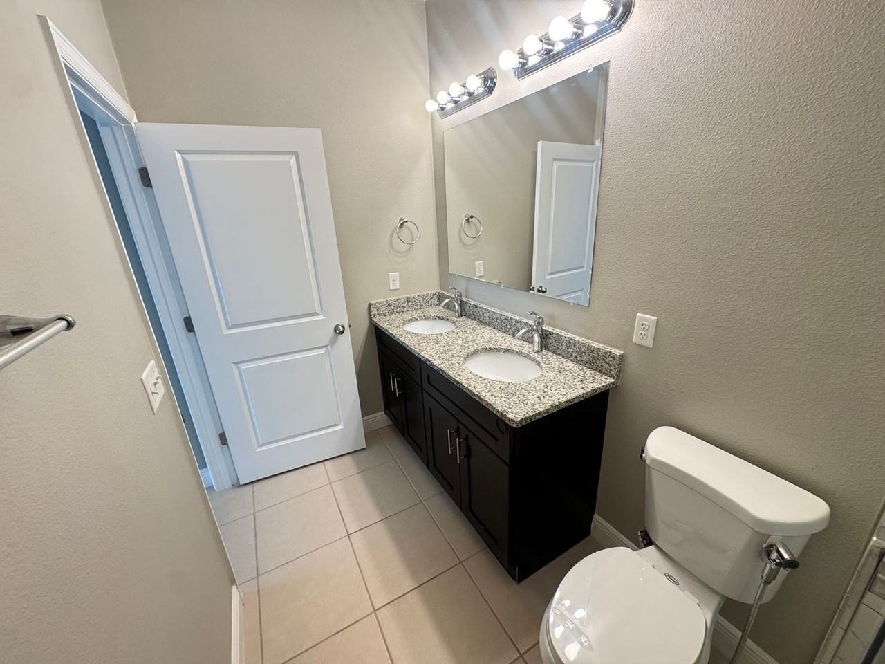 1417 Swan Court - Photo 7 of 16