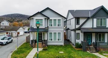 featured image of 4500 Stephen Leacock Drive #UPPER