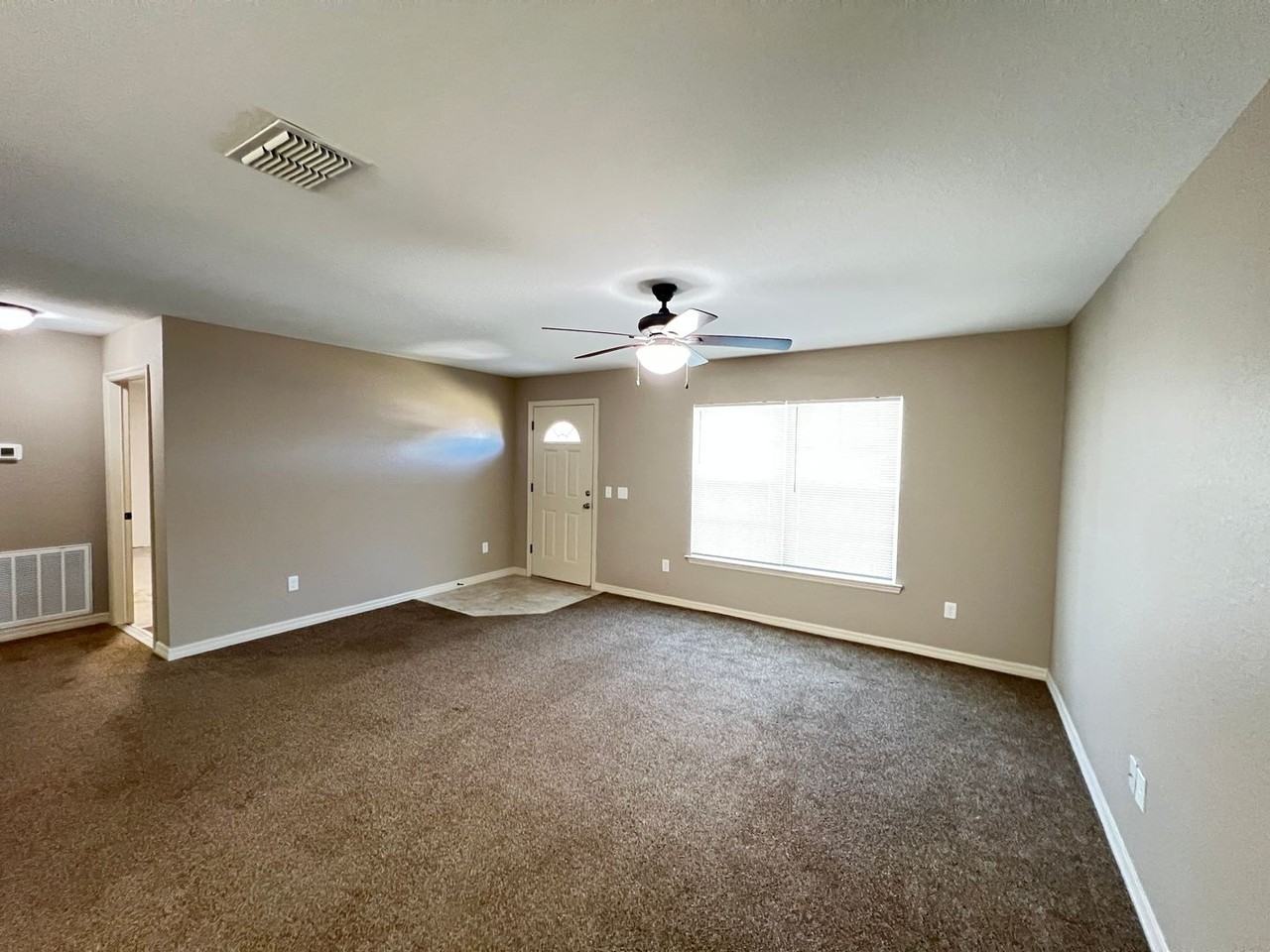 16147 Southwest 17th Avenue - Photo 7 of 23