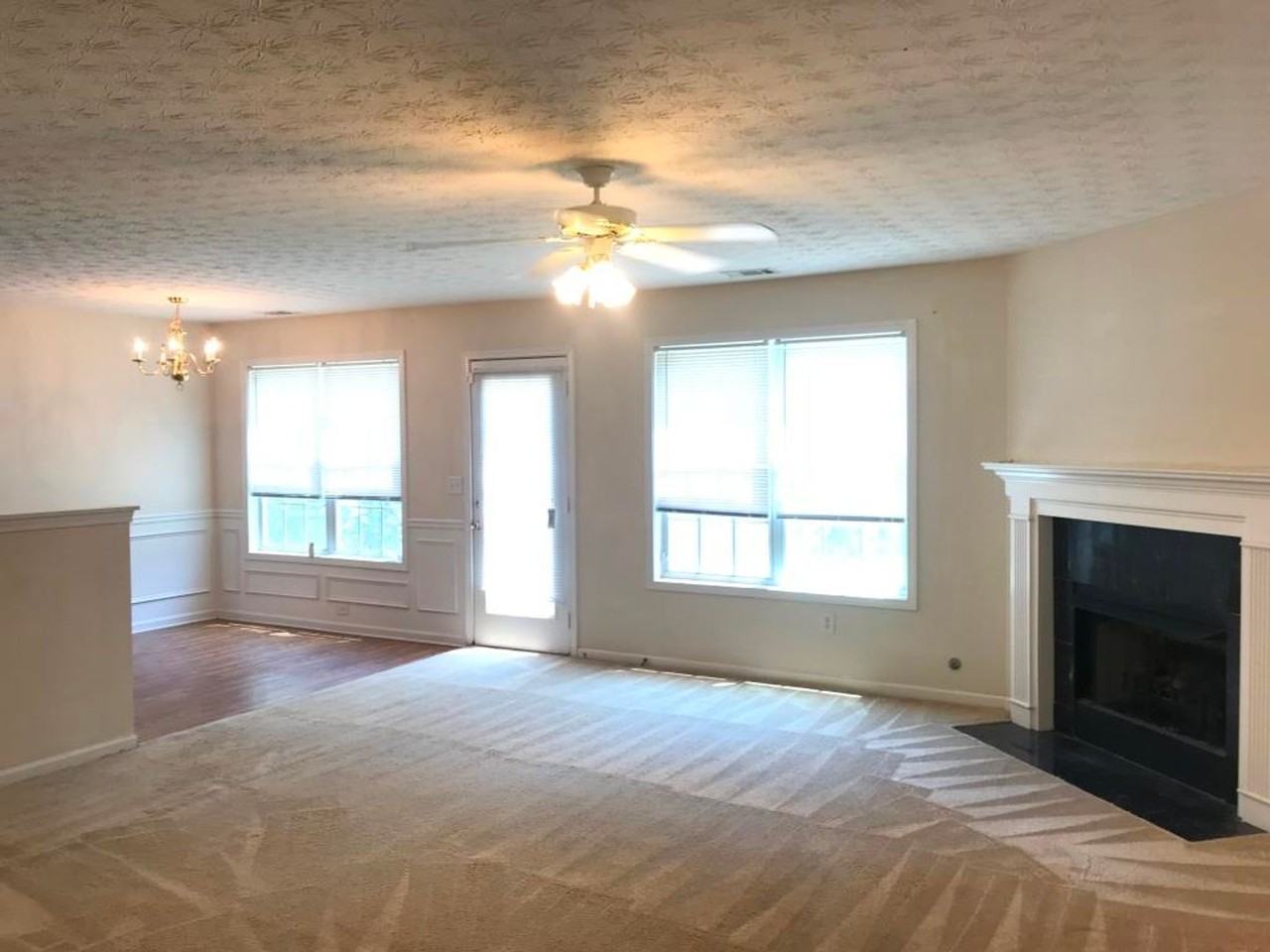 6304 Lake Valley Point - Photo 6 of 31