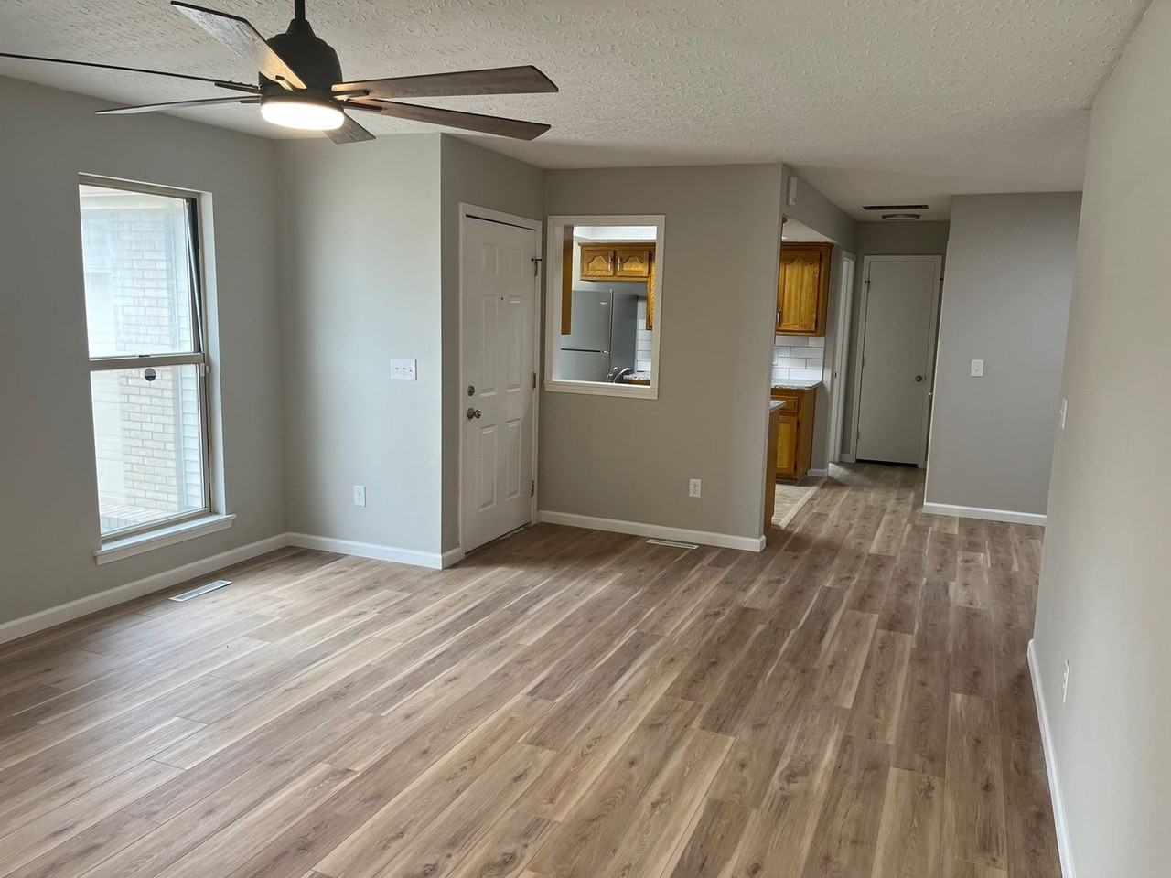 1263 N National Ave - Photo 2 of 15