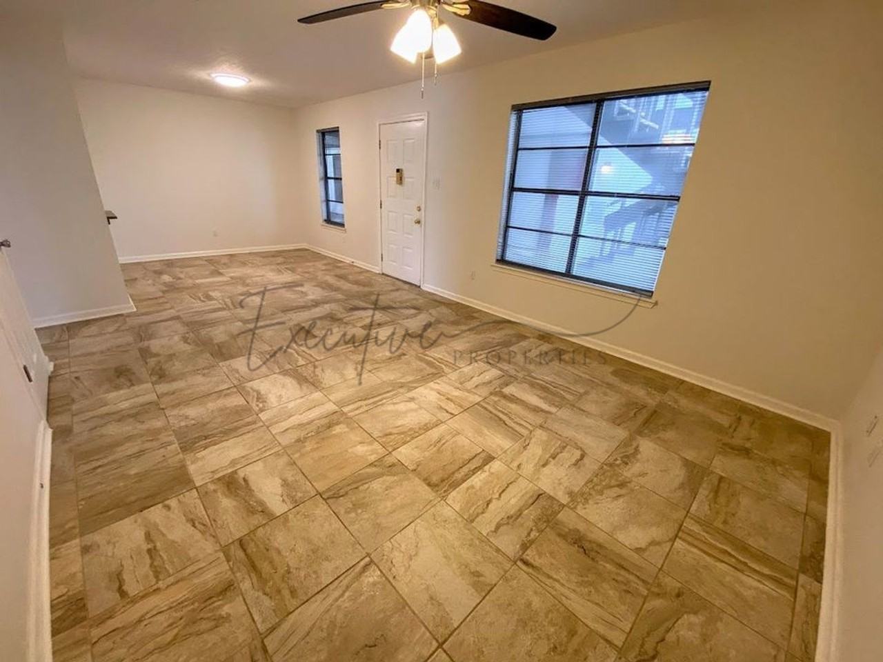 4343 Canal Street - Photo 3 of 19