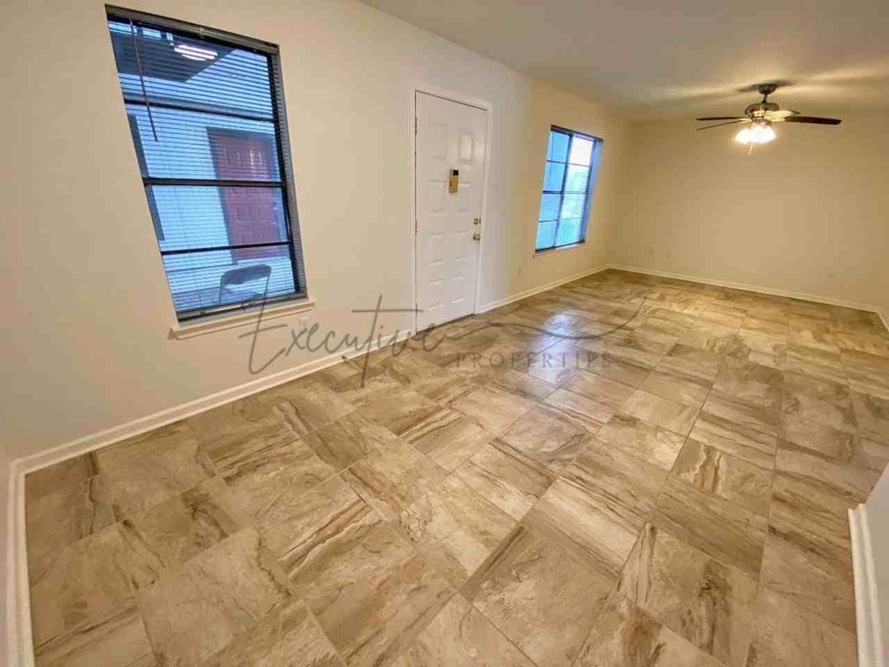 4343 Canal Street - Photo 4 of 19