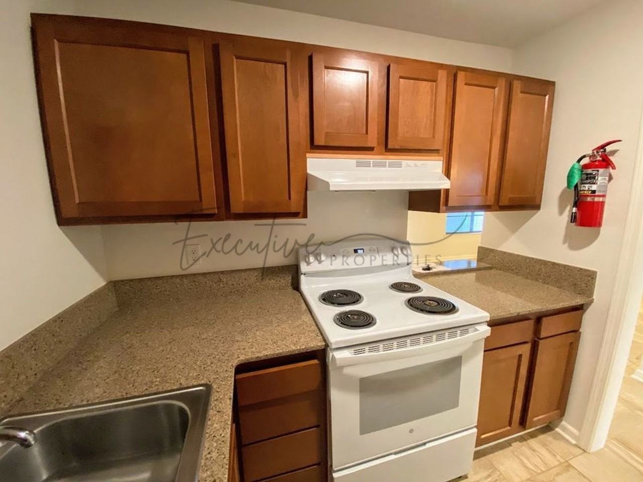 4343 Canal Street - Photo 7 of 19