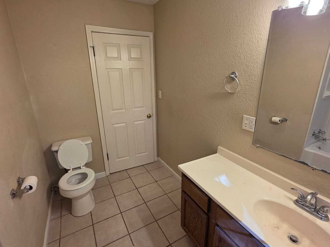 1937 W Lawson St - Photo 4 of 18