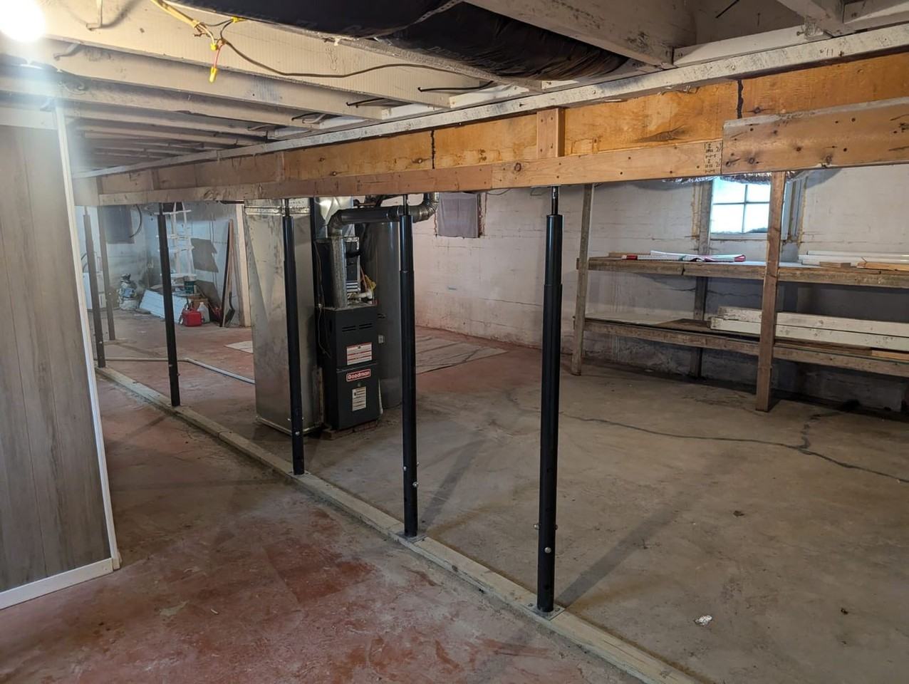 310 East Vine Street - Photo 4 of 5