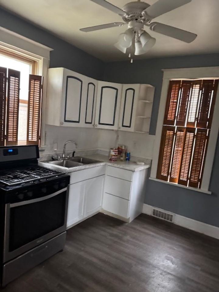 15203 15203 Dearborn St - FOR RENT - Photo 3 of 6