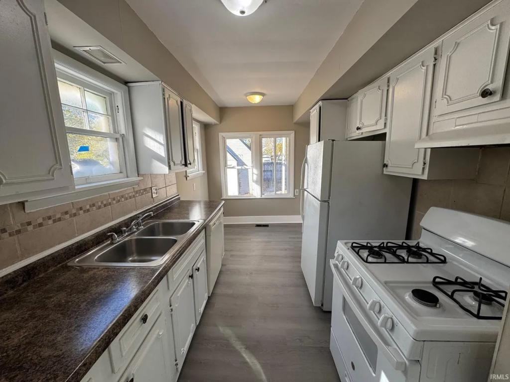 3506 Gaywood Drive - Photo 4 of 10