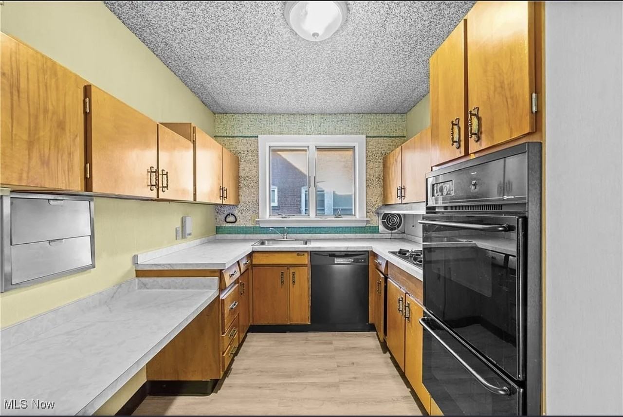 14724 Clifton Blvd #2 - Photo 5 of 21