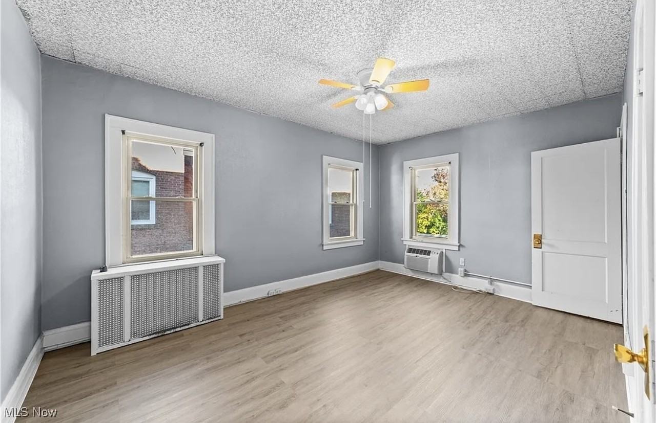 14724 Clifton Blvd #2 - Photo 4 of 21