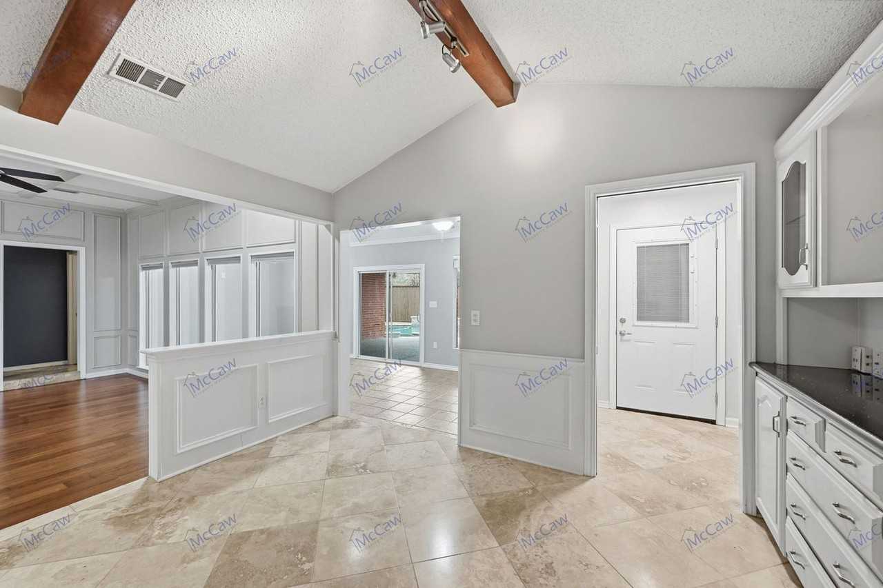 7216 Canongate Dr - Photo 4 of 22