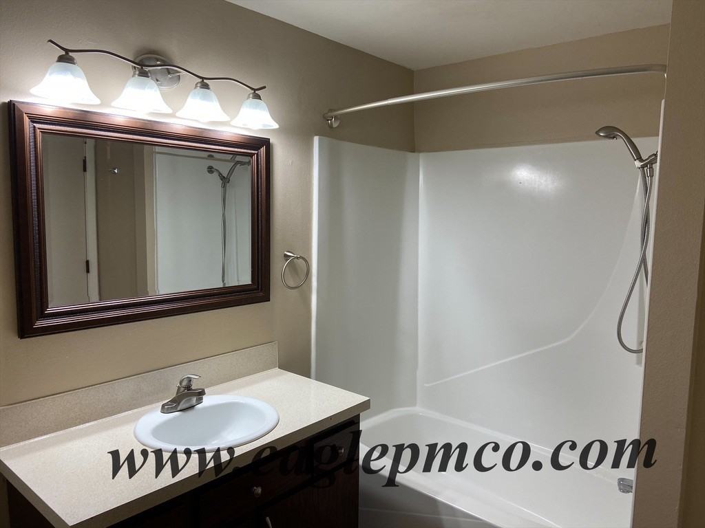 12444 Se 60th Ct #B - Photo 3 of 16