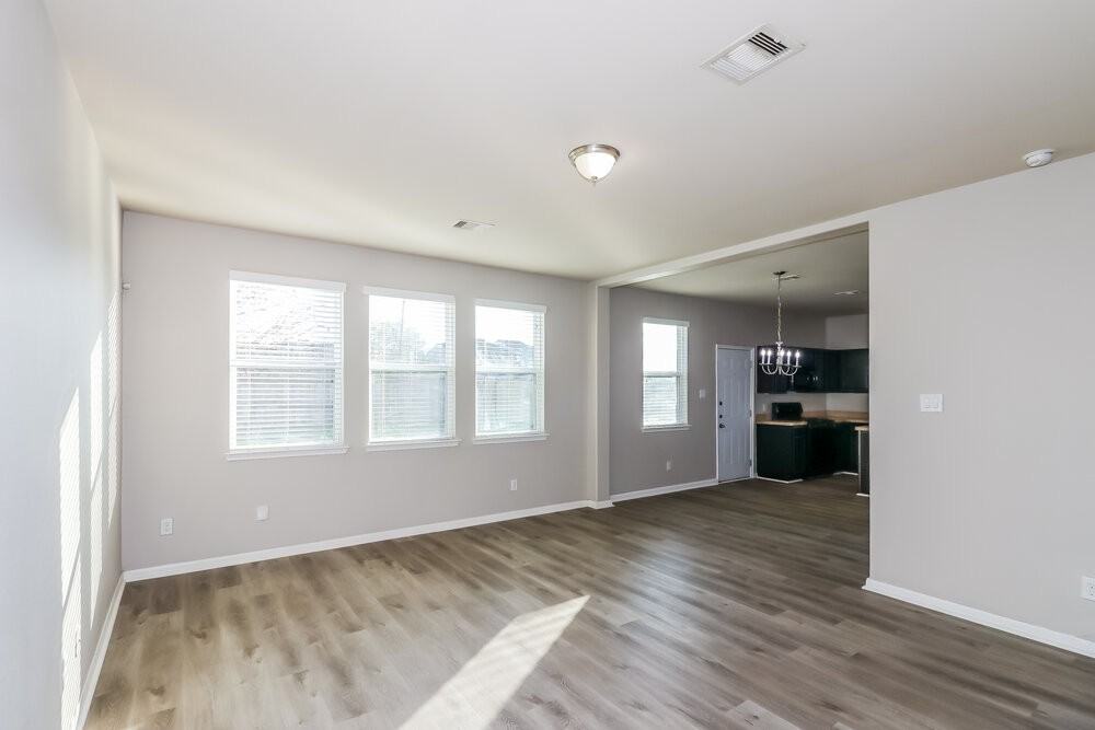 3319 Allington Ct - Photo 5 of 17