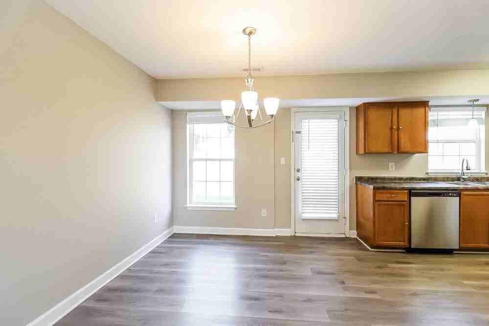 4834 Hopewood Ln - Photo 7 of 17