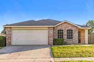 featured image of 918 Anvil Creek Drive