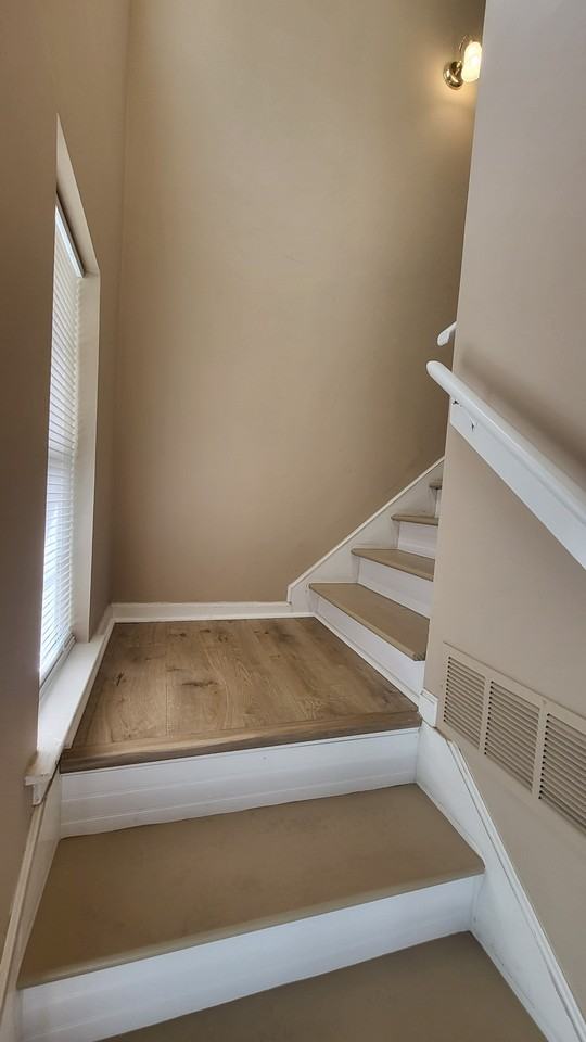 3991 Sunset Lake Cv - Photo 2 of 12