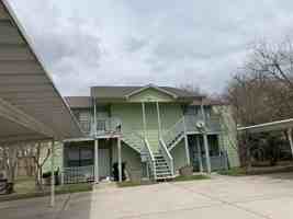 featured image of 214 East Huebinger Street