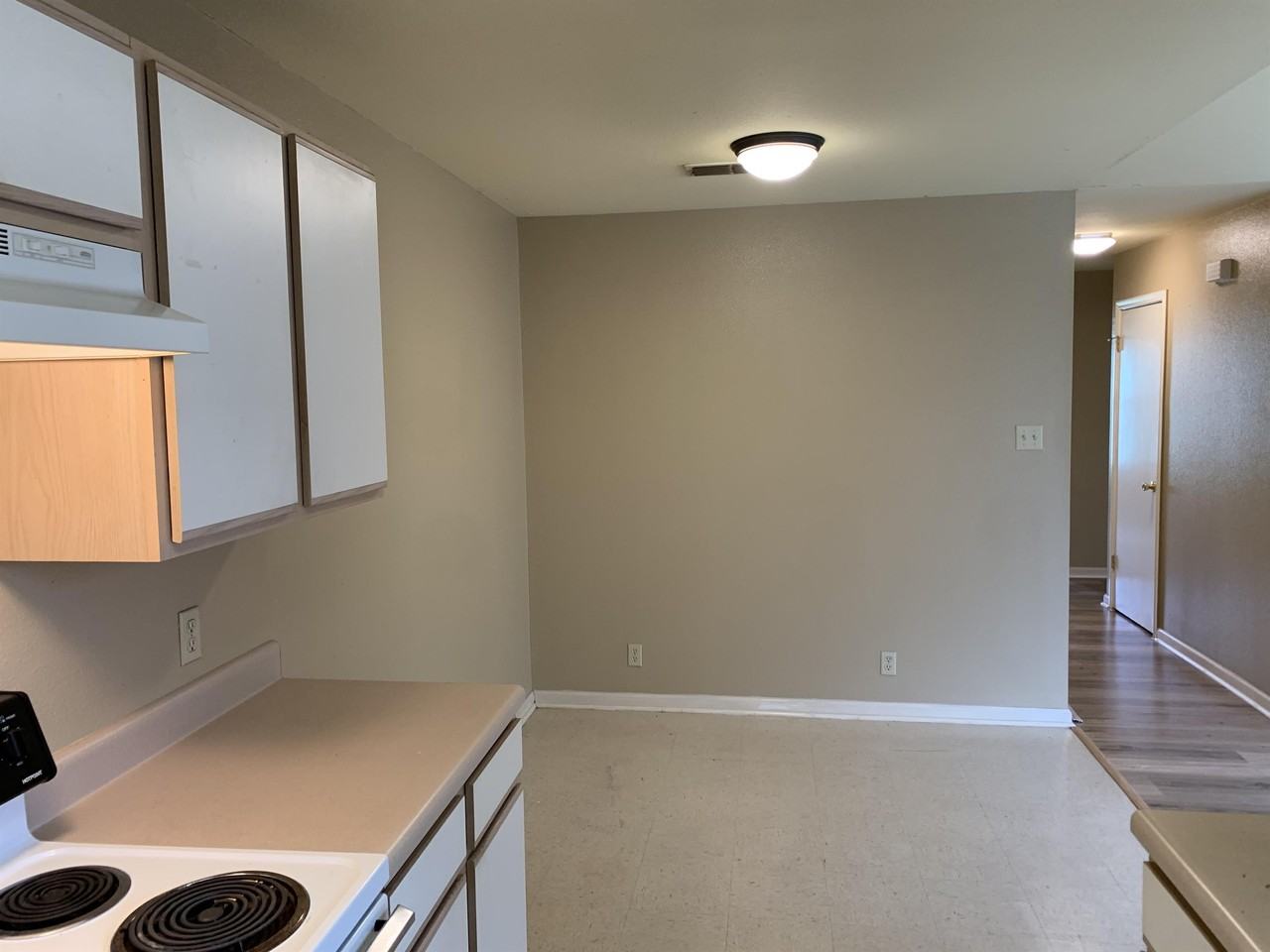 214 E Huebinger St - Photo 2 of 36