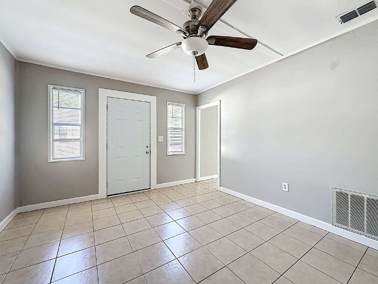 6377 Lamar Dr E - Photo 7 of 22