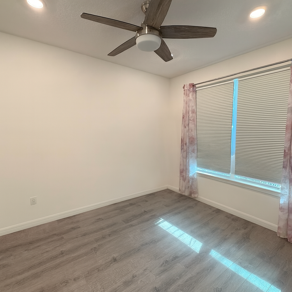 11149 Town View Dr - Photo 2 of 21