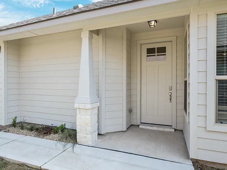 1048 Toledo Bend Drive - Photo 3 of 17