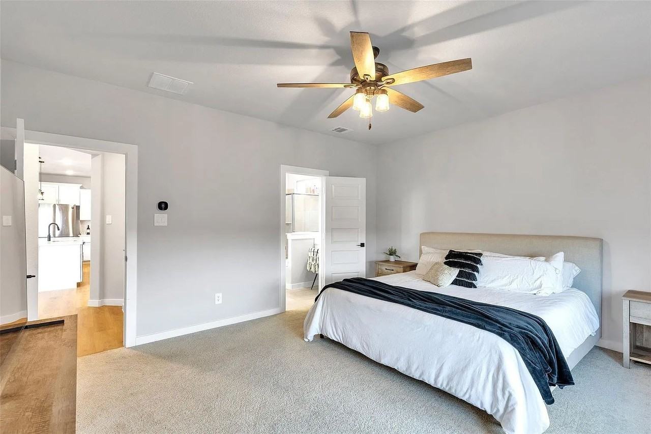 6105 Poolside Way - Photo 7 of 12