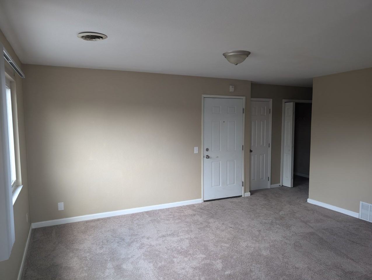 140 Main Ave #5 - Photo 2 of 8