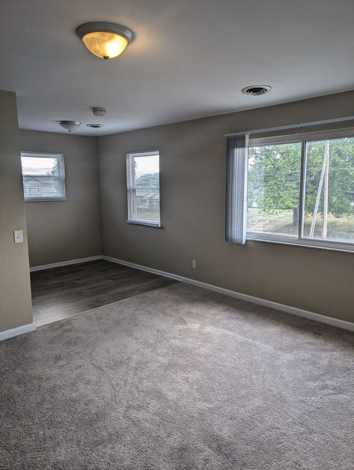 140 Main Ave #5 - Photo 4 of 8