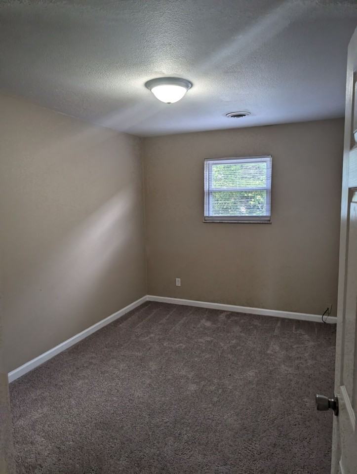 140 Main Ave #5 - Photo 7 of 8