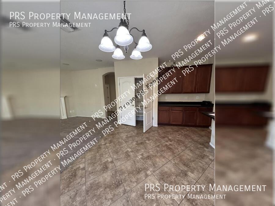 2747 E Clifton Ave - Photo 6 of 25