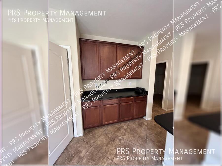 2747 E Clifton Ave - Photo 7 of 25